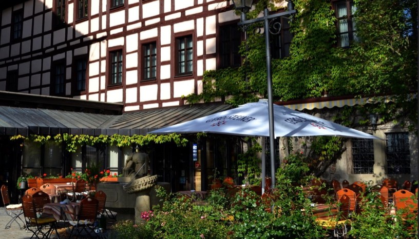 Restaurants can reopen with limitations - Photo by Richard Gould